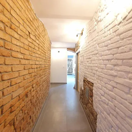 U Muzea Apartman *